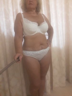 Марина, тел. 8 981 702-15-26 — секс-услуги в машине